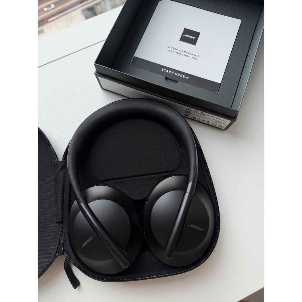 Bose 700 Noise Cancelling Wireless Bluetooth Headphones Black w/ Box Case